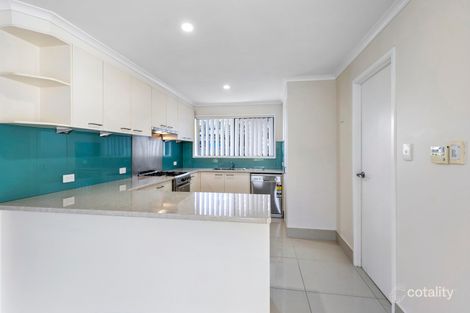 Property photo of 18 Bairnsdale Court Helensvale QLD 4212