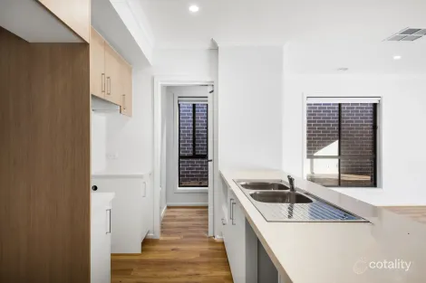 Property photo of 52 Para Road Tarneit VIC 3029