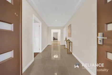 Property photo of 70 Kinglake Drive Manor Lakes VIC 3024