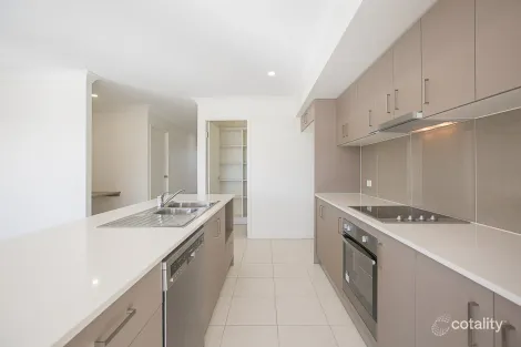 Property photo of 26 Mirinae Circuit Pimpama QLD 4209