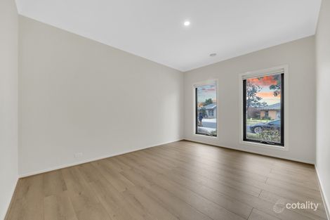 Property photo of 9 Edwin Close Manor Lakes VIC 3024