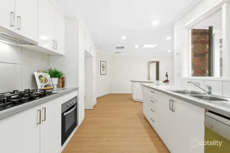 Property photo of 392 Childs Road Mill Park VIC 3082