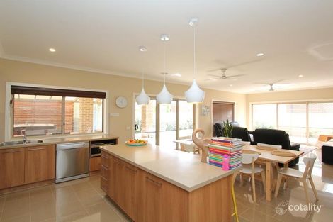 Property photo of 8 Chifley Drive Delacombe VIC 3356