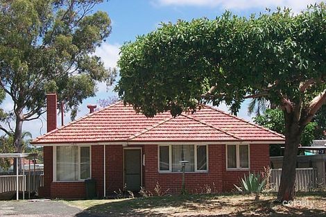 4 Fernhurst Cres, Balga, WA 6061