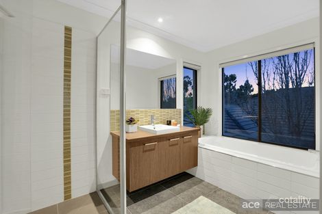 Property photo of 11 Lindholme Way Williams Landing VIC 3027