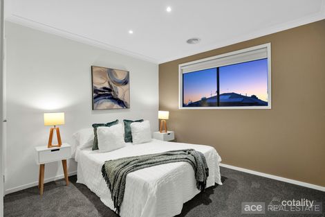 Property photo of 11 Lindholme Way Williams Landing VIC 3027