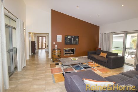 Property photo of 6 Regand Park Boulevard Dubbo NSW 2830