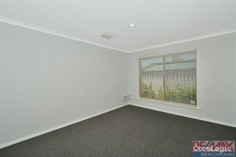 Property photo of 8 Elegant Drive Greenfields WA 6210