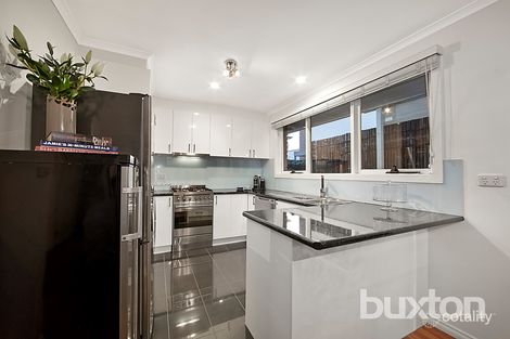 Property photo of 2/170 Kangaroo Road Hughesdale VIC 3166