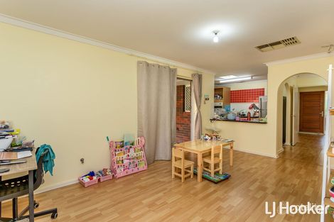 Property photo of 32 Chevalier Way Thornlie WA 6108
