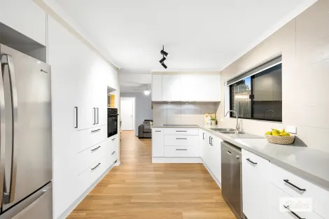 Property photo of 4 Farrow Street Daisy Hill QLD 4127