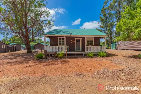 Property photo of 12 Nyamup Road Dingup WA 6258