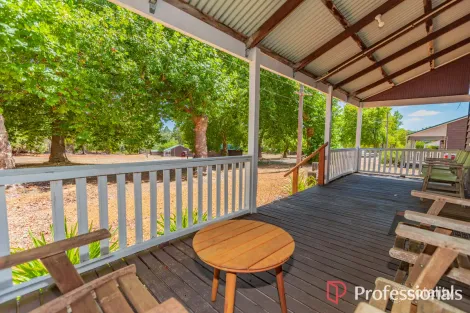 Property photo of 12 Nyamup Road Dingup WA 6258