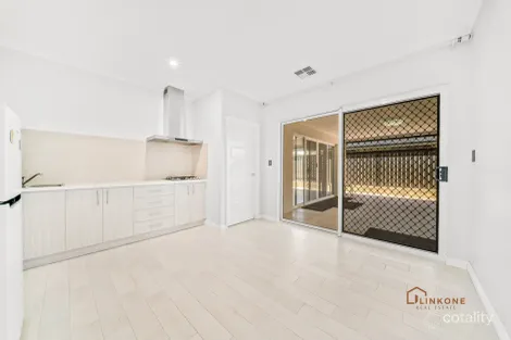 10 Savory Way, Treeby, WA 6164