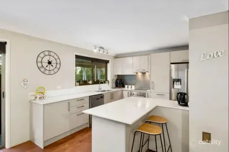 Property photo of 8 The Promontory Helensvale QLD 4212