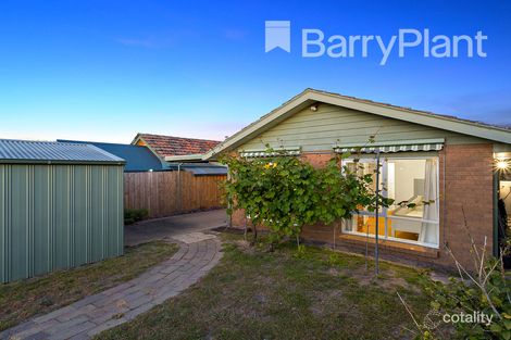 Property photo of 16 Second Avenue Rosebud VIC 3939