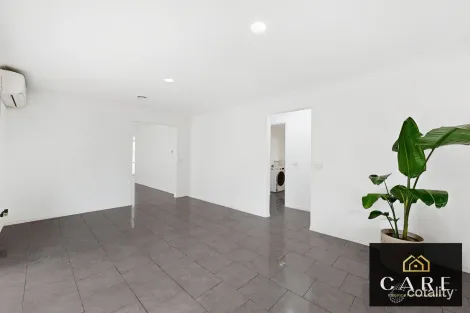 Property photo of 5 Belalie Close Hampton Park VIC 3976