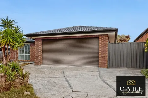 5 Belalie Cl, Hampton Park, VIC 3976