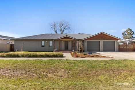 48 Hogan Rd, Ballan, VIC 3342