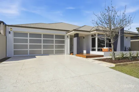 Property photo of 6 Bonarda Way Caversham WA 6055