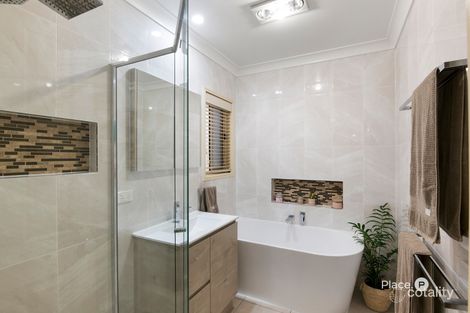 Property photo of 17 Lachine Place Mansfield QLD 4122