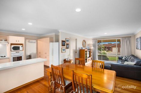 Property photo of 39 Hutchinson Drive Balgownie NSW 2519