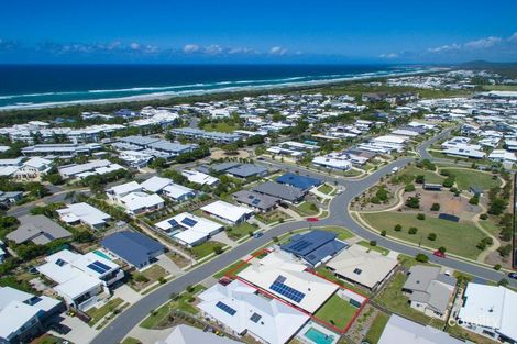 Property photo of 32 Lobelia Crescent Casuarina NSW 2487