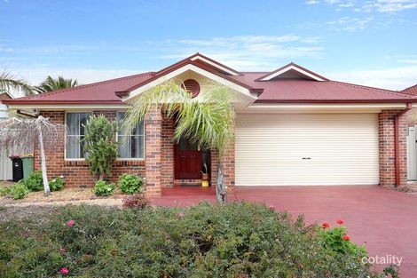 53 Abbington Cres, Caroline Springs, VIC 3023