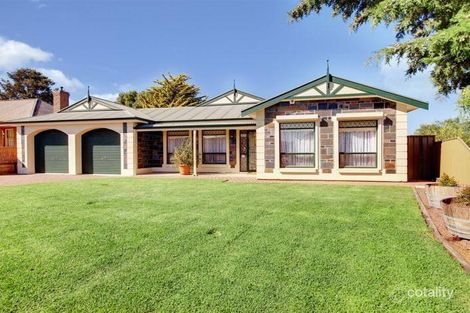 11 Poralka Cres, Hallett Cove, SA 5158