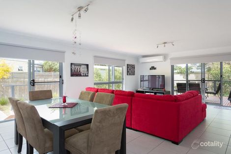 Property photo of 33 Phillip Island Road Surf Beach VIC 3922