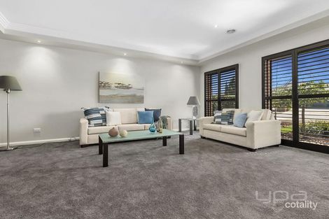 Property photo of 19 Desert Gum Way Brookfield VIC 3338