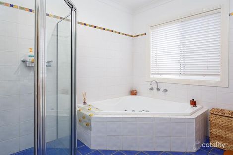 Property photo of 11 Hudson Drive Lloyd NSW 2650