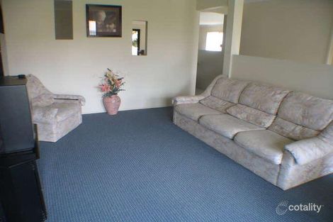 Property photo of 21 Challenger Avenue Flinders View QLD 4305