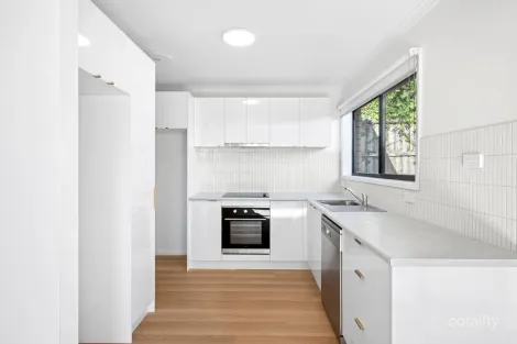 2/7 Ruthven St, Newtown, VIC 3220