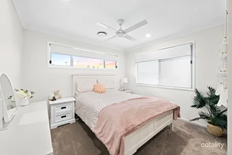 Property photo of 18 Hatchman Street Victoria Point QLD 4165