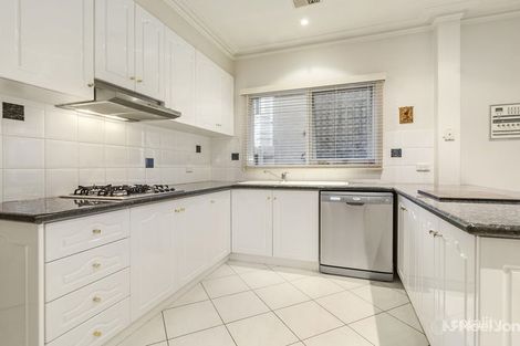 2 Savernake Ct, Doncaster East, VIC 3109