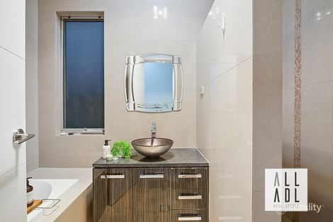 Property photo of 6 Broadwater Crescent Mawson Lakes SA 5095