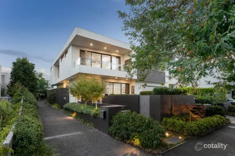 2/28 PINE ST, BRIGHTON EAST, VIC 3187