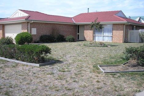 2 Hutchins Park Cl, Mornington, VIC 3931