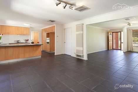 Property photo of 18 Birkdale Terrace West Wodonga VIC 3690
