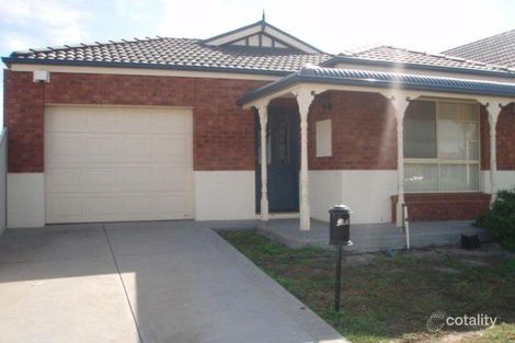 Property photo of 3 Cania Lane Caroline Springs VIC 3023