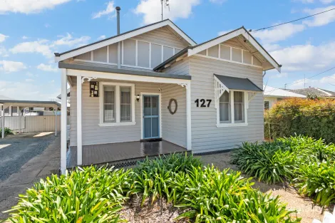 Property photo of 127 Anzac Street Temora NSW 2666