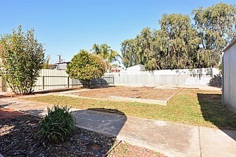 Property photo of 21 Flinders Avenue Whyalla Stuart SA 5608