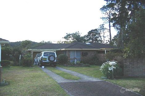 10 Amulla Cl, Point Clare, NSW 2250