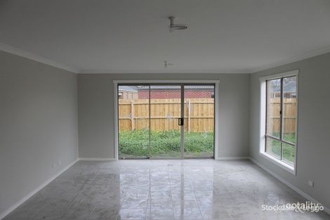 Property photo of 37 Goshawk Drive Pakenham VIC 3810