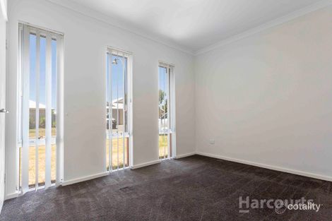 Property photo of 20 Vaucluse Way Coodanup WA 6210