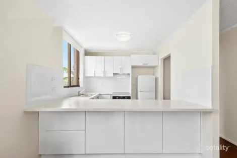 Property photo of 24/11 Fairway Drive Clear Island Waters QLD 4226