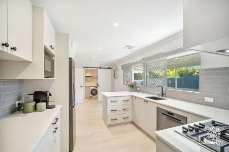 Property photo of 7 Rosemount Terrace Lesmurdie WA 6076