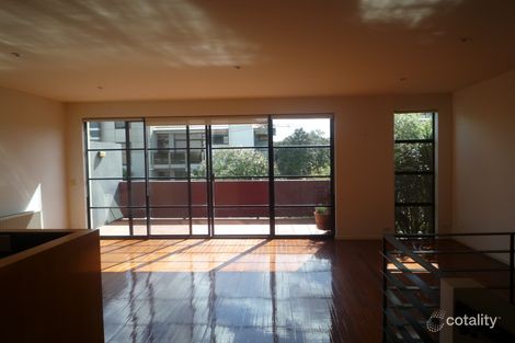 Property photo of 29 Tiuna Grove Elwood VIC 3184