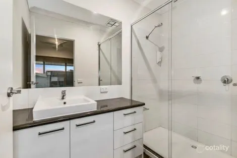 Property photo of 3 Carnation Court Frankston VIC 3199